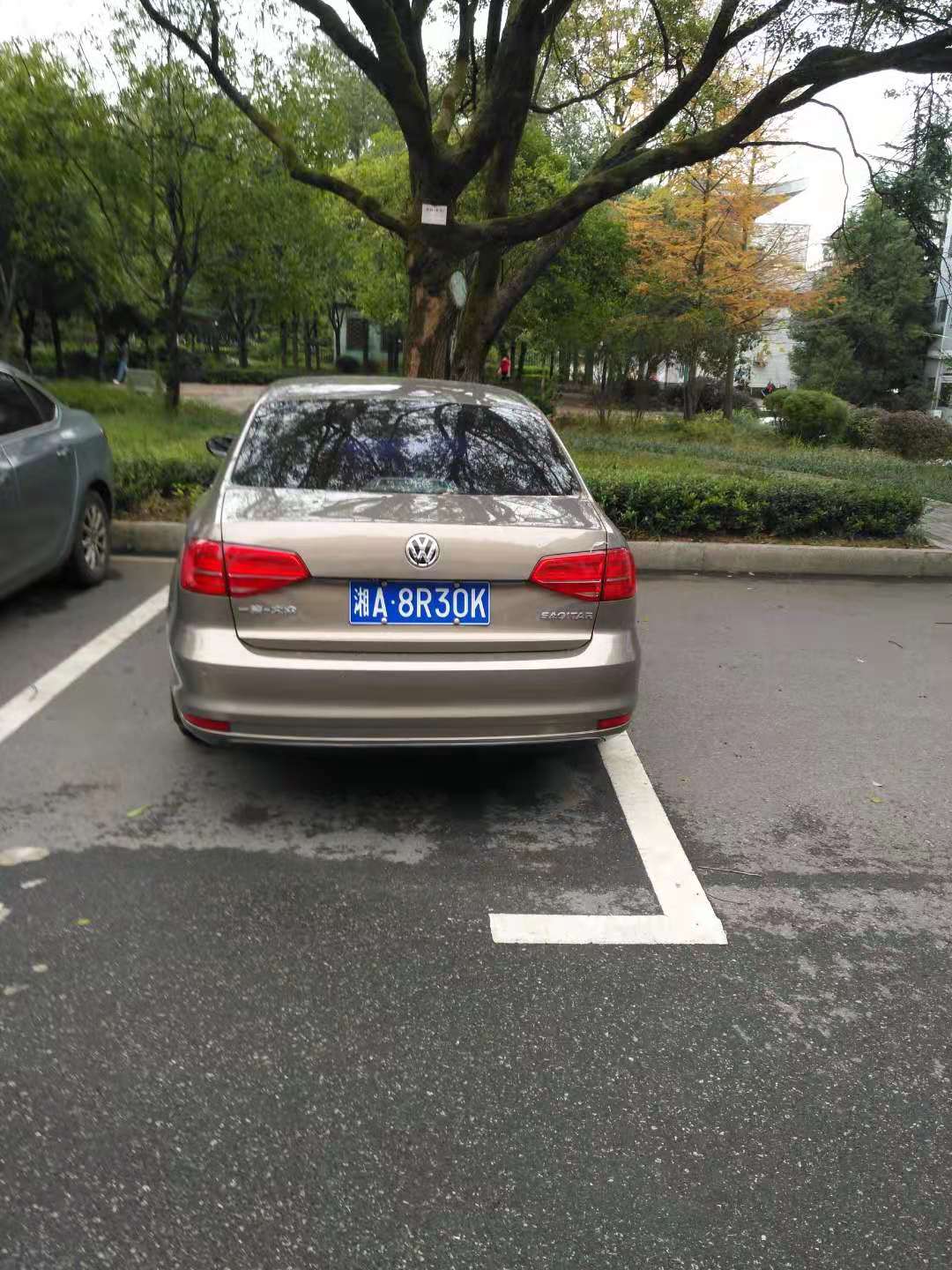 反向停車