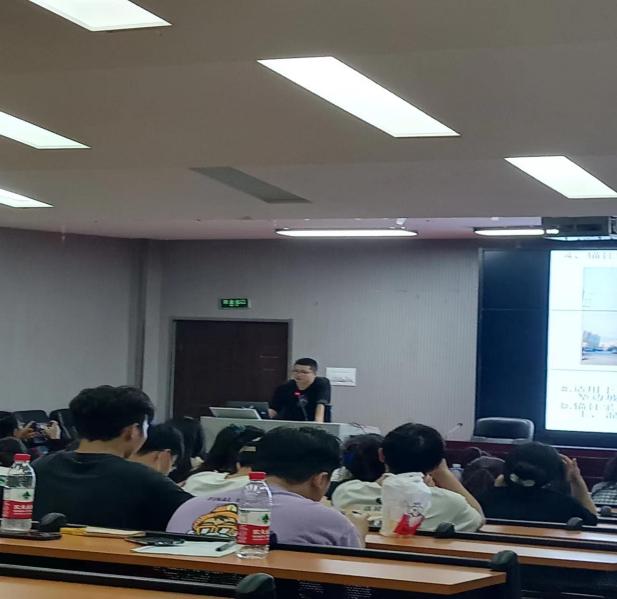 圖三:專家劉捷講解課程