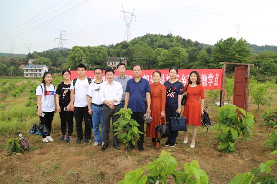 說明:E:\周麗華\農工黨建設\2018年支部參加的活動\萬樂村活動\曾志峰拍照\新聞稿用照片\IMG_3526.JPG