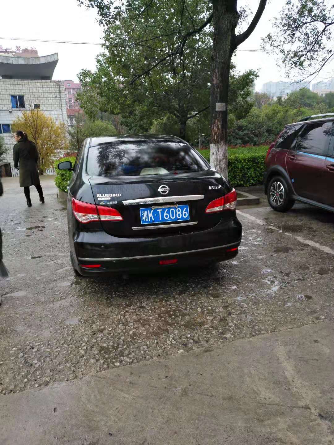 無(wú)停車(chē)位且反向停車(chē)